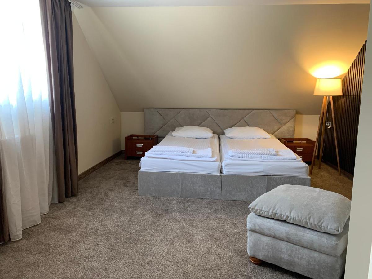Eduard Hotel Uzjhorod Eksteriør billede