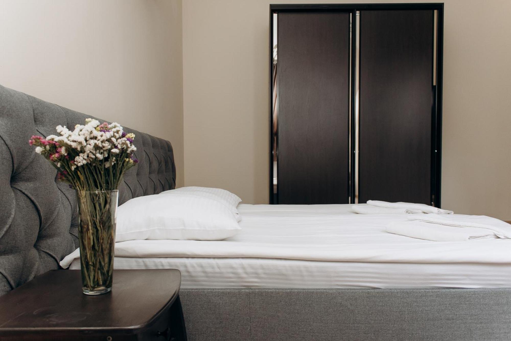 Eduard Hotel Uzjhorod Eksteriør billede