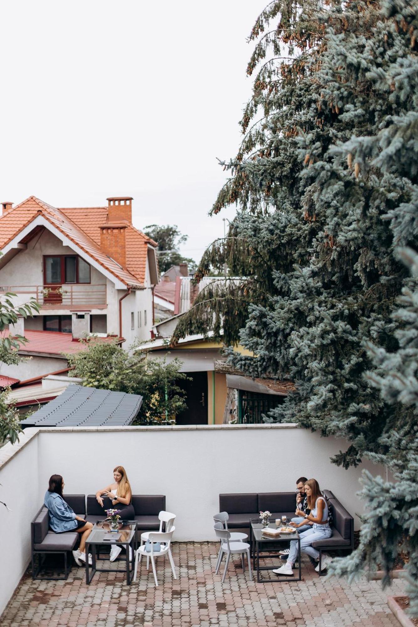 Eduard Hotel Uzjhorod Eksteriør billede