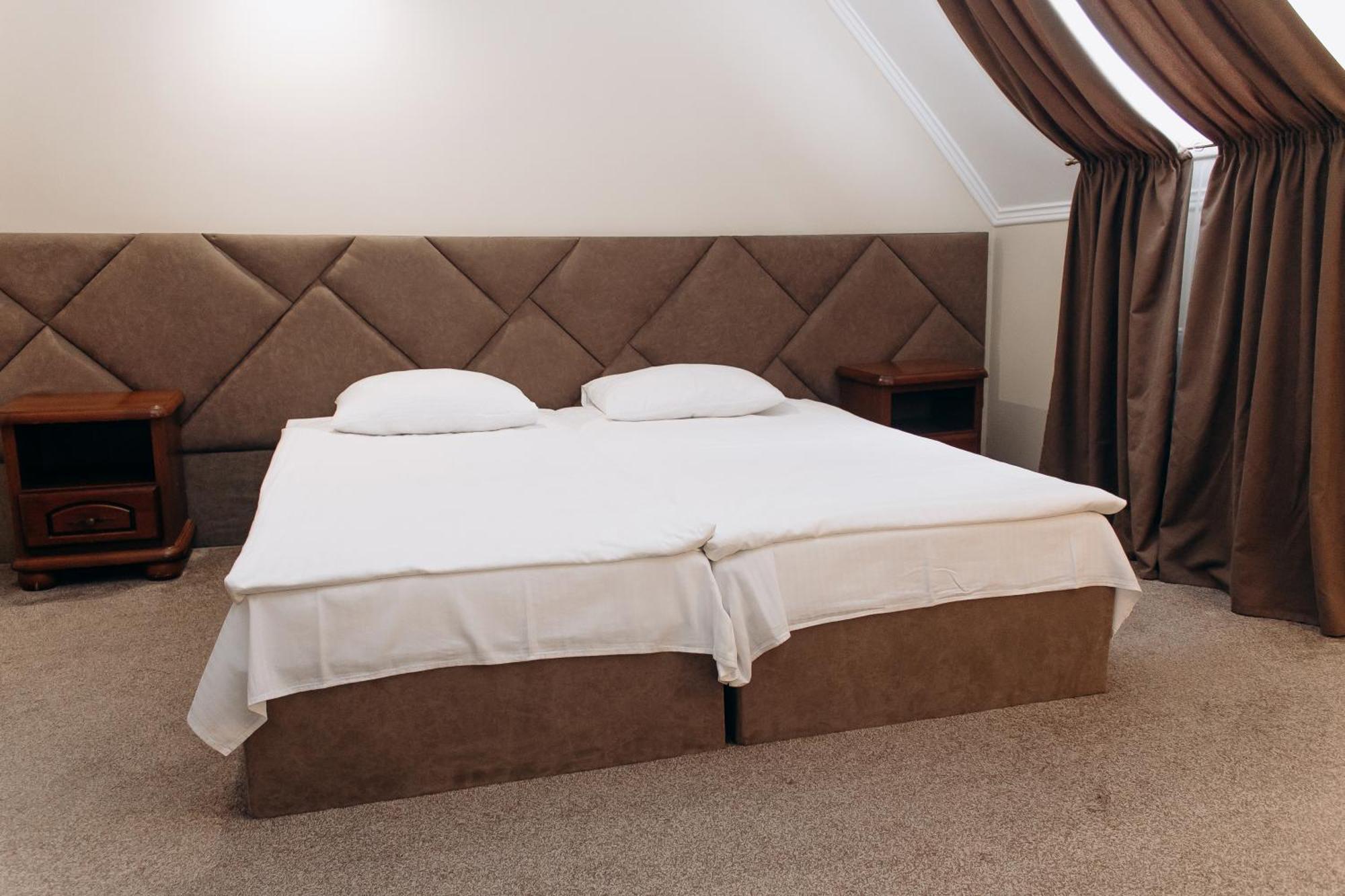 Eduard Hotel Uzjhorod Eksteriør billede