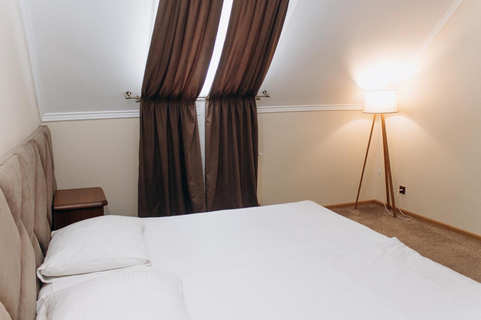 Eduard Hotel Uzjhorod Eksteriør billede