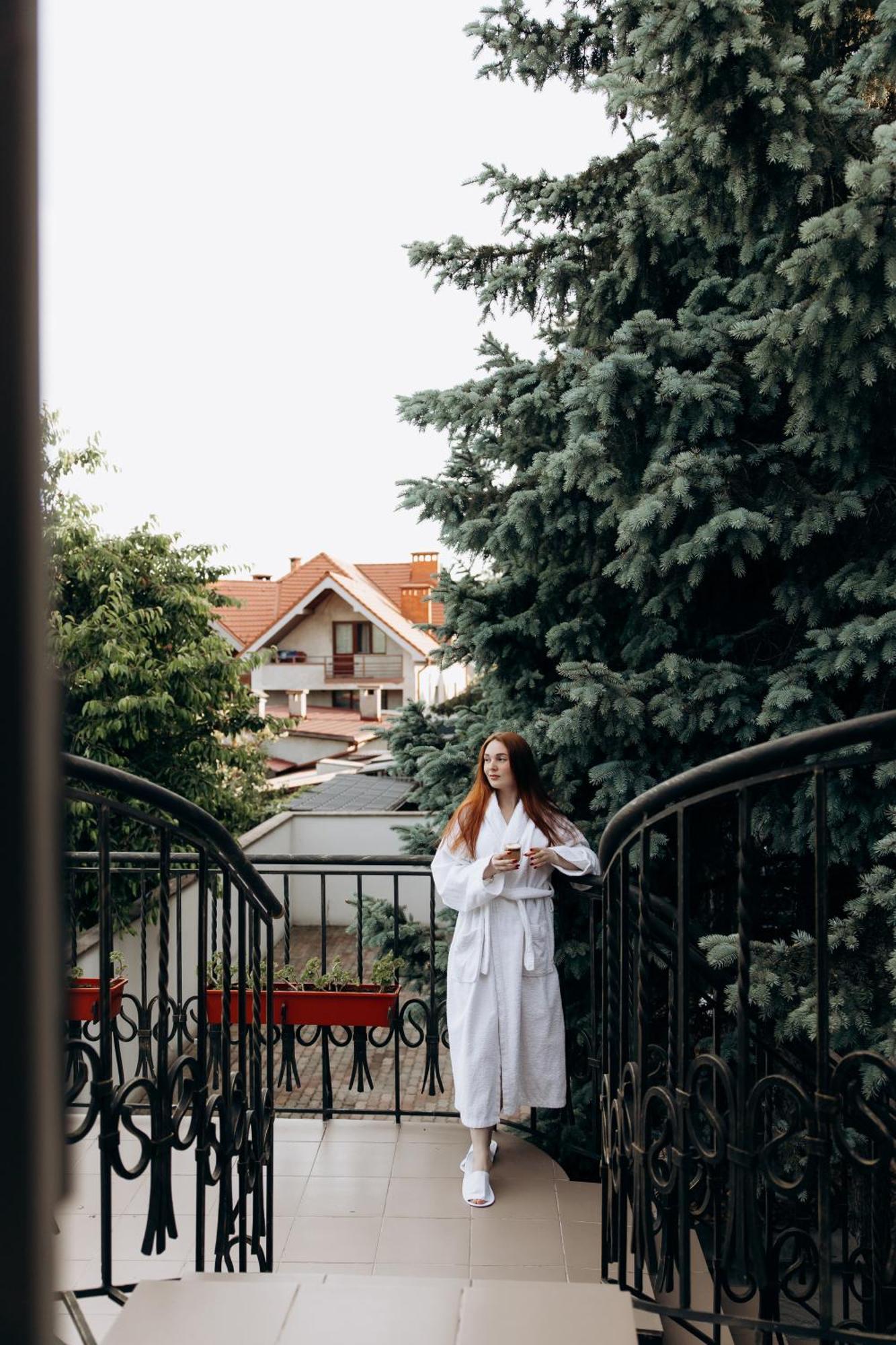 Eduard Hotel Uzjhorod Eksteriør billede