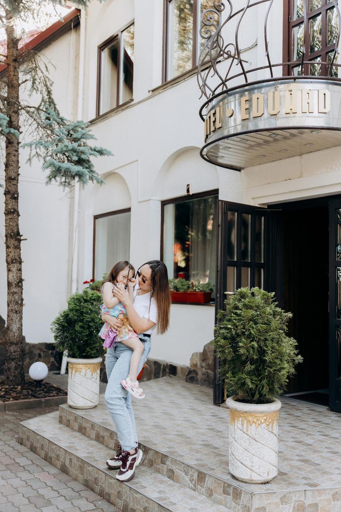 Eduard Hotel Uzjhorod Eksteriør billede